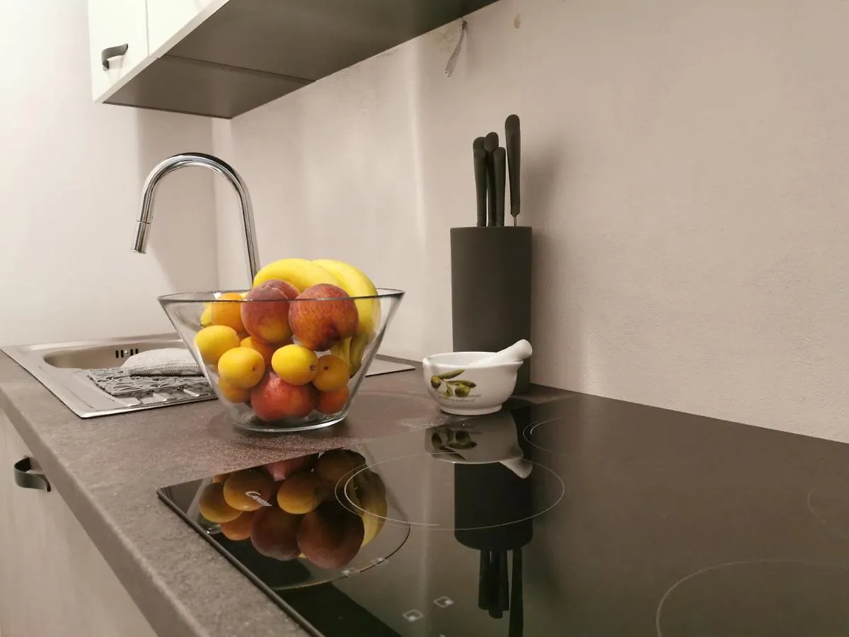 PUY Apartment Orchidee  פולה